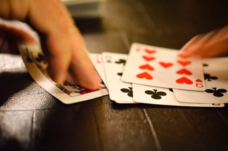 Connaître et maîtriser les cotes et les tirages en poker