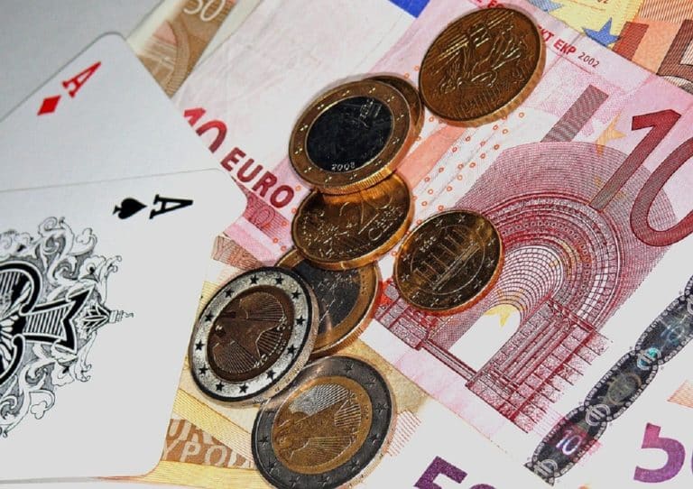 Poker : les meilleures astuces pour gagner en 6-max