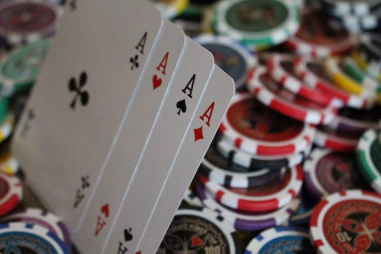 Xavier Niel se lance dans le Poker