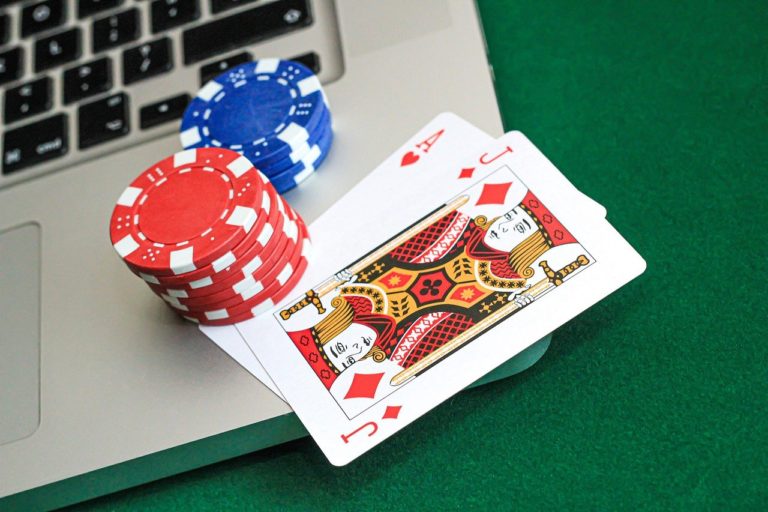 La clé pour gagner des tournois en ligne de poker