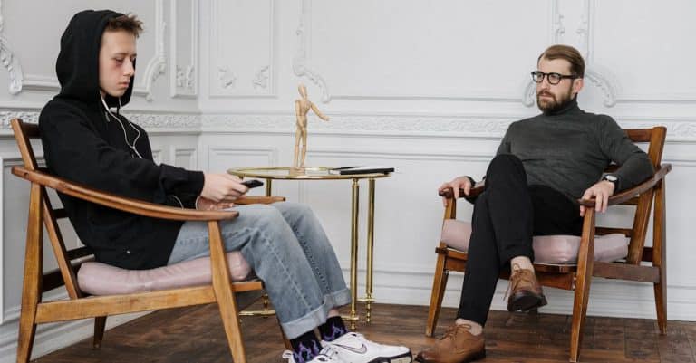 Comment la psychologie influence-t-elle le succès au poker ?