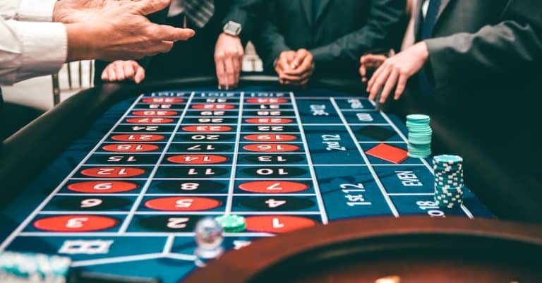 Comment améliorer sa lecture de la table au poker ?