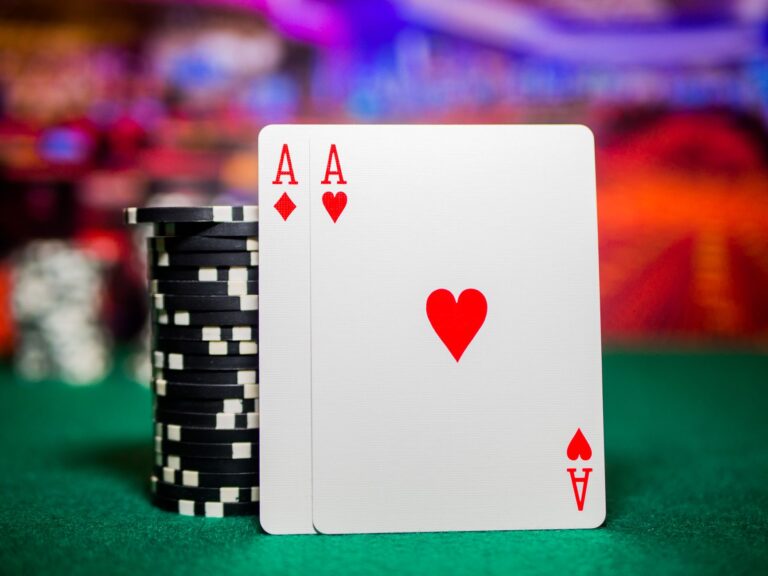 Le poker : un jeu de réflexion majeur ?