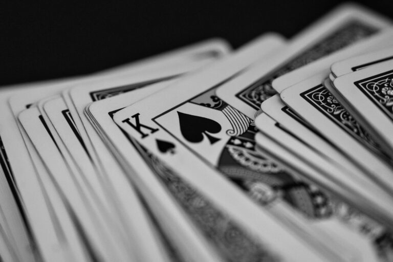 Le poker : comment gérer les enjeux de prise de risque ?
