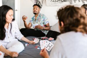 Comment gérer les adversaires au poker ?