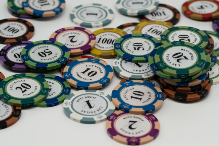 Short stack au Jour 2, Sam Chartier remporte le titre canadien du MSPT